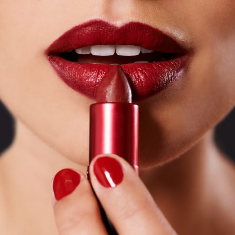 red-lips
